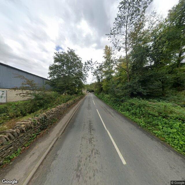 Street View preview of Avening Road (B4014)