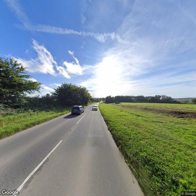 Street View preview of Long Lane (A399)
